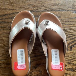 Worn once Donald Pliner size 6 flip flops